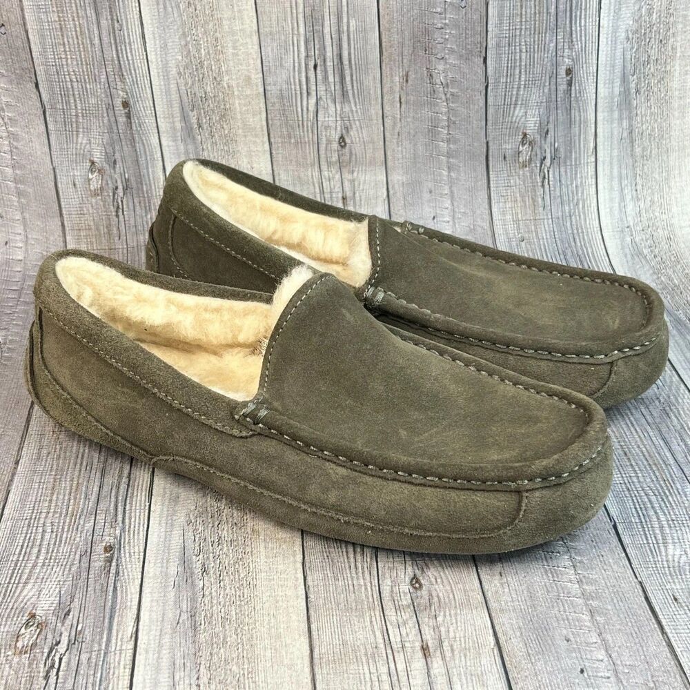 UGG Grey/Gray Ascot Slippers - Men's Size 8 US, (1101110) MSRP $110